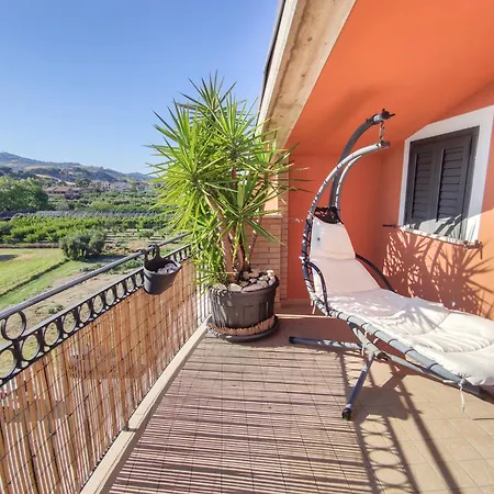 Andrew * Villa Rosa Di Martinsicuro