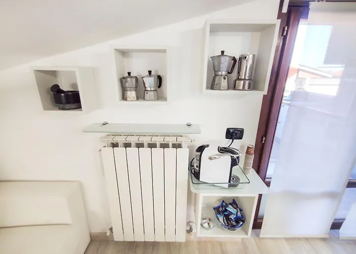 Andrew * Villa Rosa Di Martinsicuro