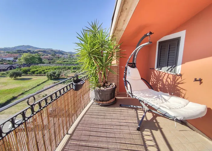 Andrew * Villa Rosa Di Martinsicuro